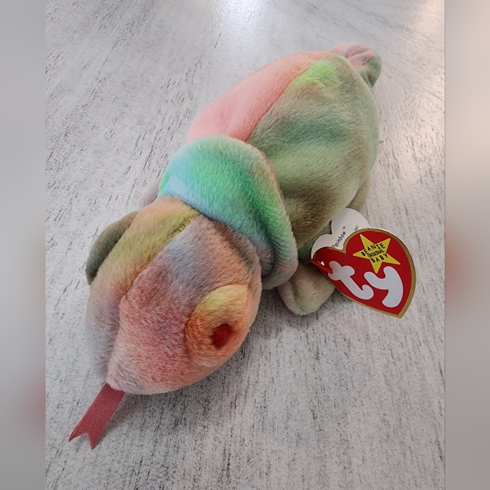 Ty Beanie Babies Rainbow the Chameleon Collectible with Tongue Retired 1997